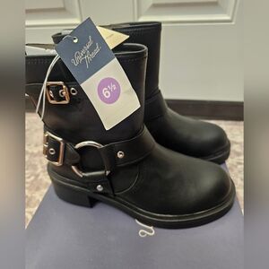 Universal Thread “Connor” Ankle Boots • Black Faux Leather • Size 6.5/4.5Y NWT